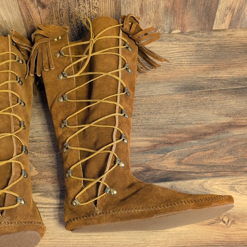 Minnetonka Moccasin Boots 1960s-70s Vintage Suede Side Lace-Up Fringe Boots 8 - Picture 5 of 11